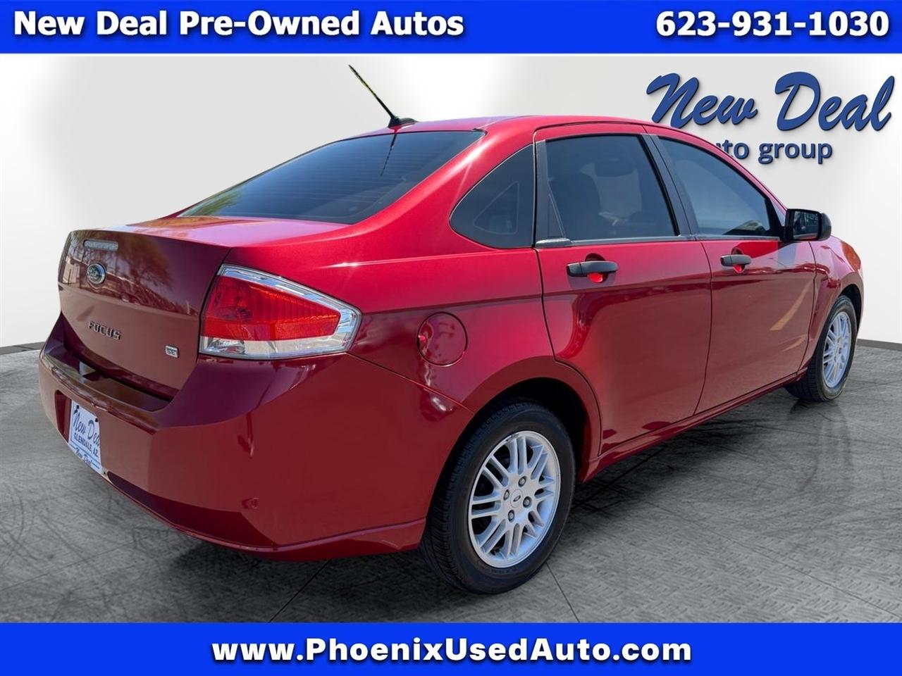 Ford Focus SE Sedan 2010