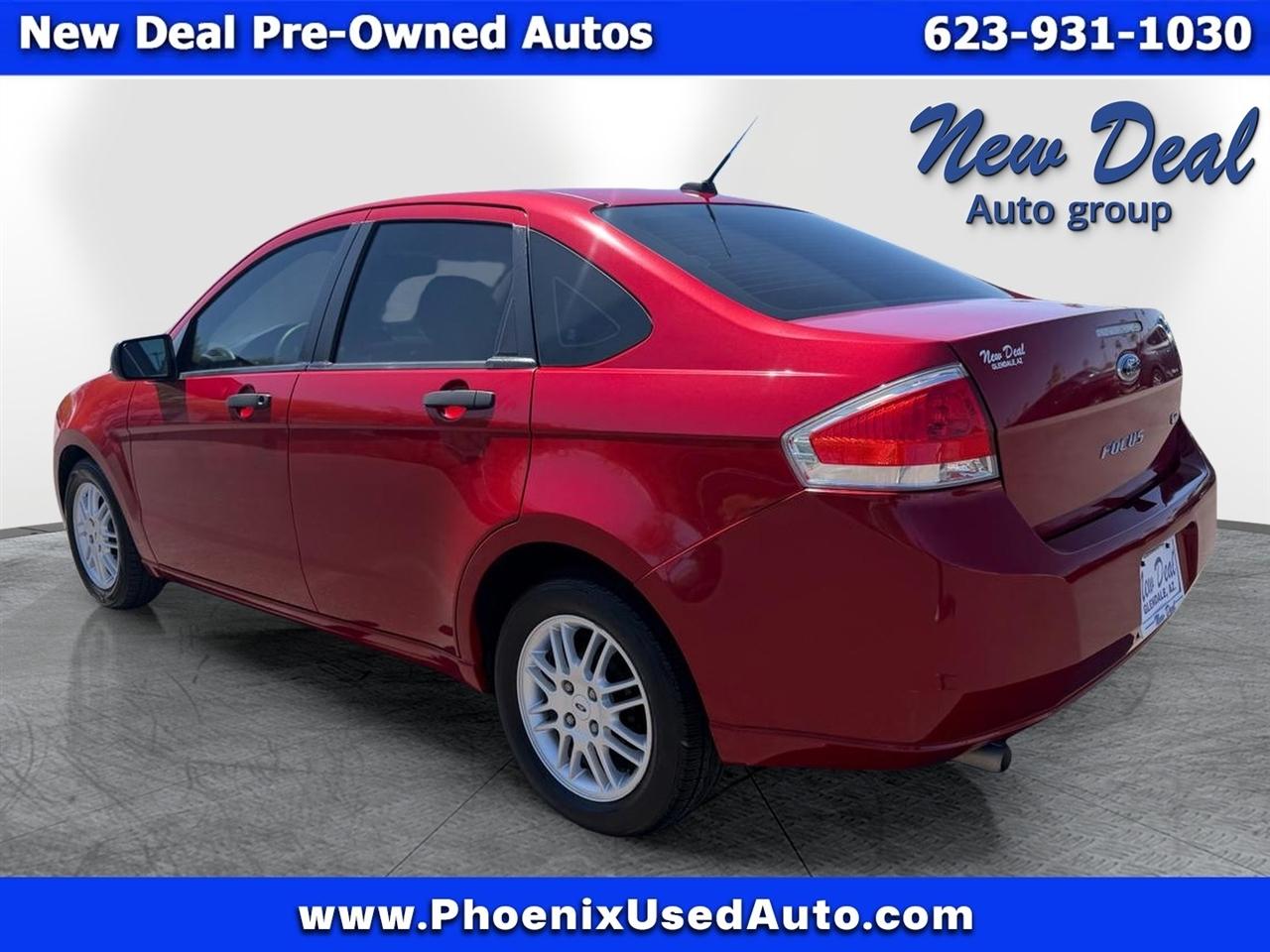 Ford Focus SE Sedan 2010