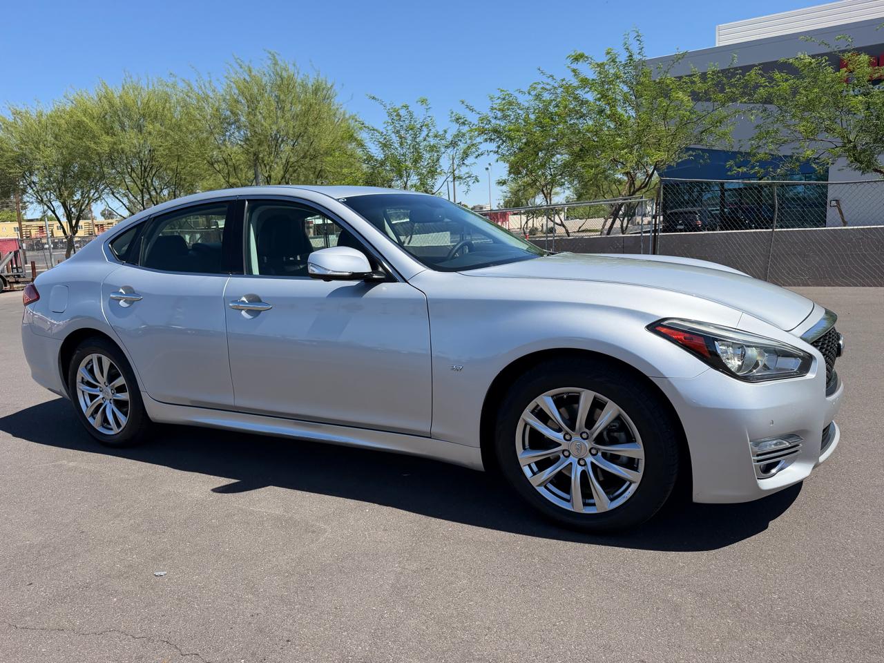 Infiniti Q70 3.7 2018