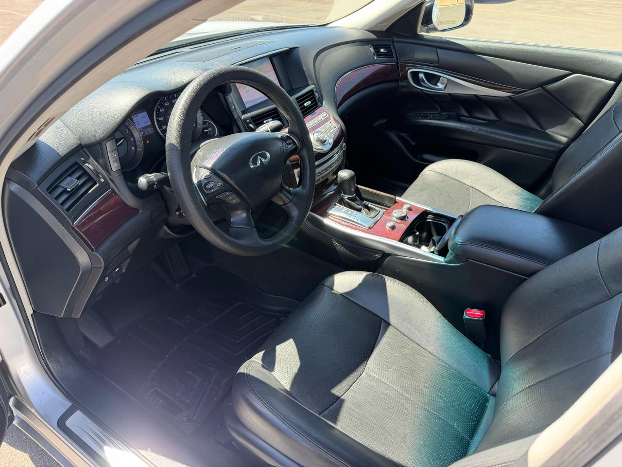 Infiniti Q70 3.7 2018