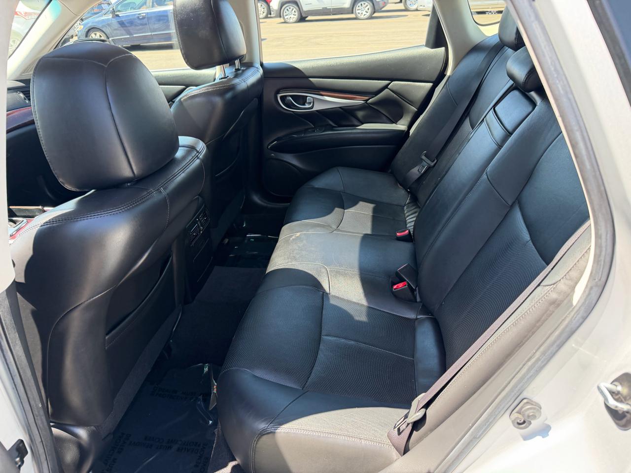 Infiniti Q70 3.7 2018