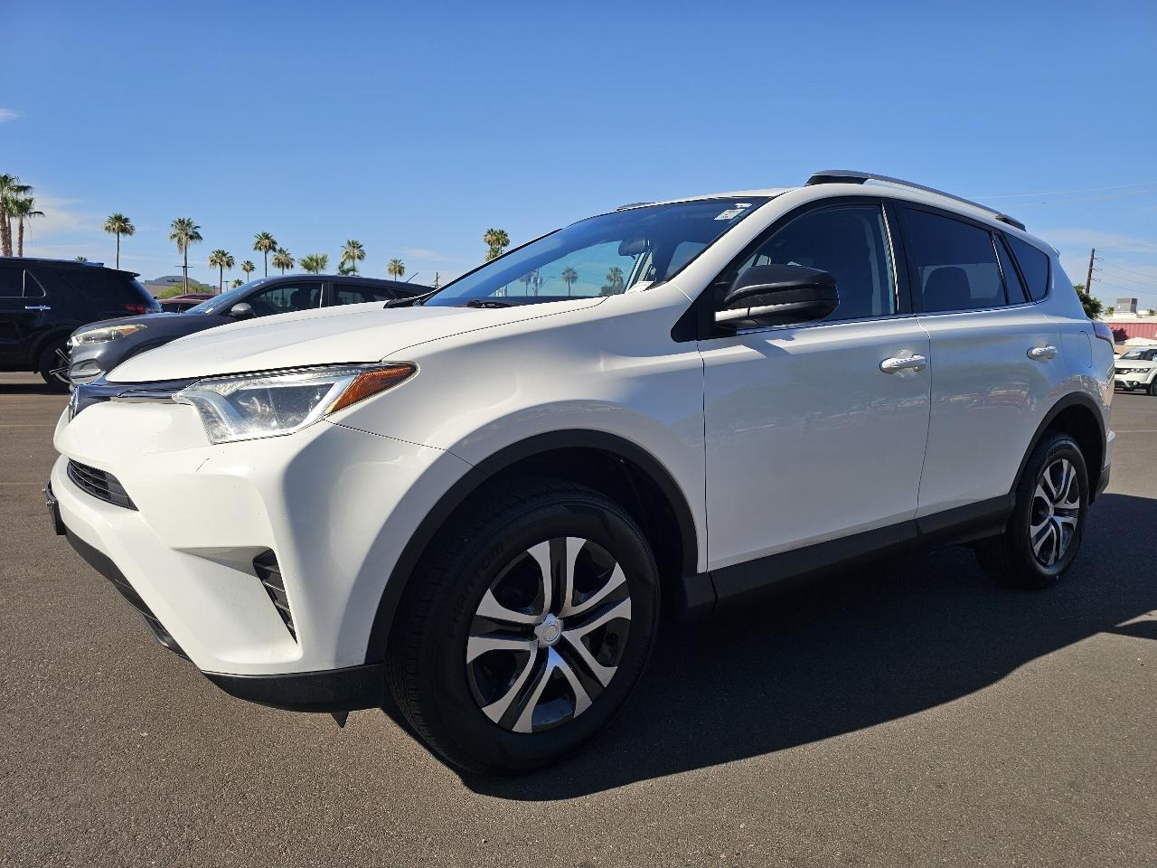 Toyota RAV4 LE FWD 2016