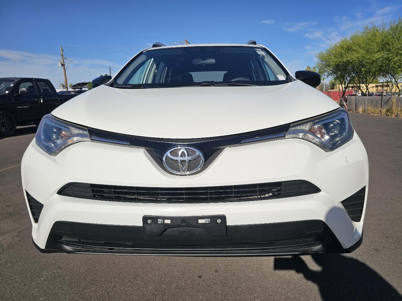 Toyota RAV4 LE FWD 2016