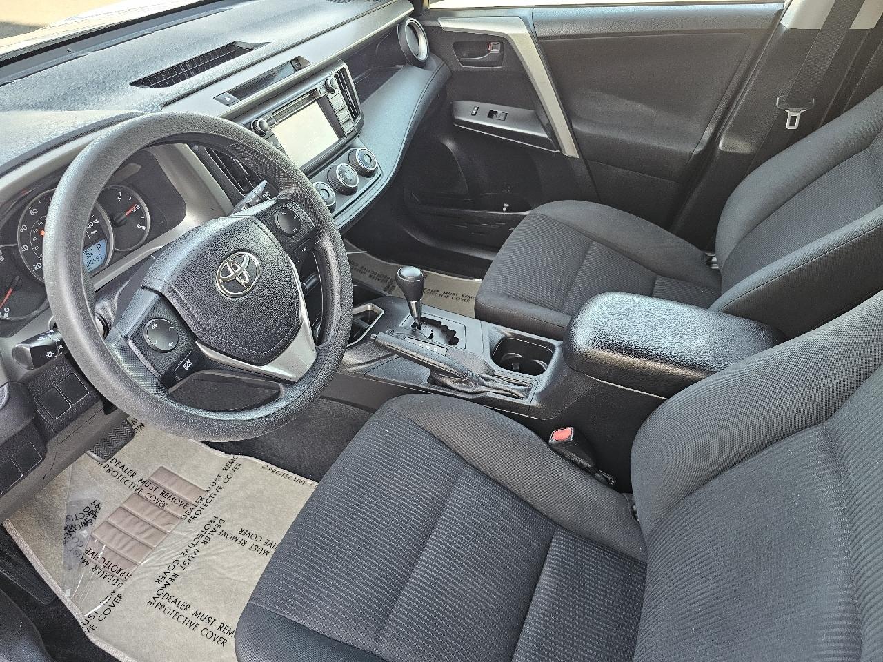 Toyota RAV4 LE FWD 2016