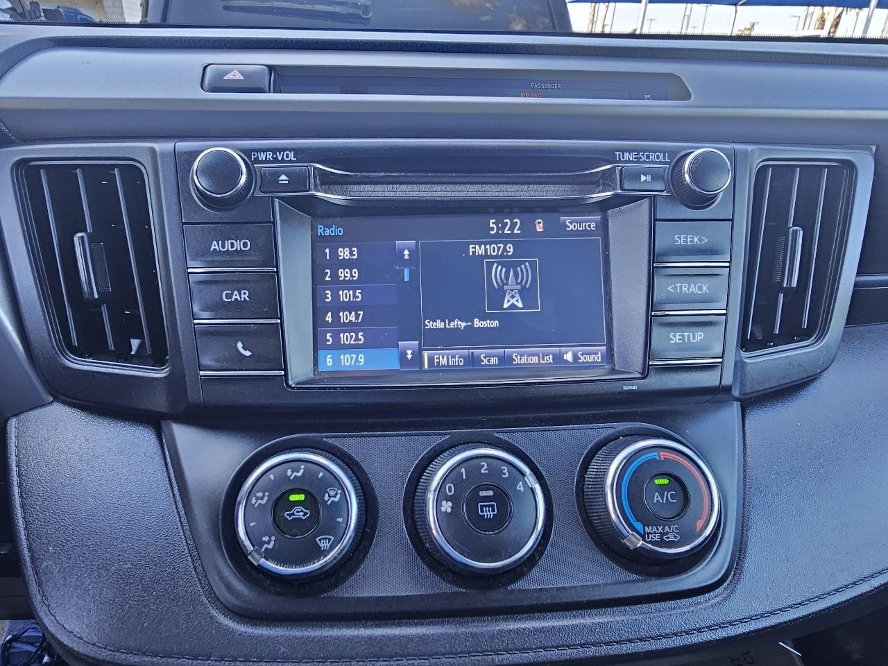 Toyota RAV4 LE FWD 2016