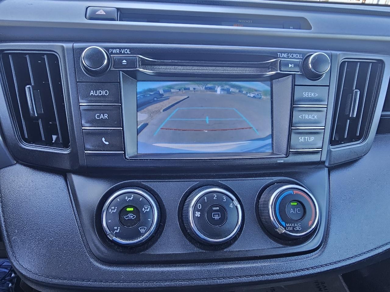 Toyota RAV4 LE FWD 2016