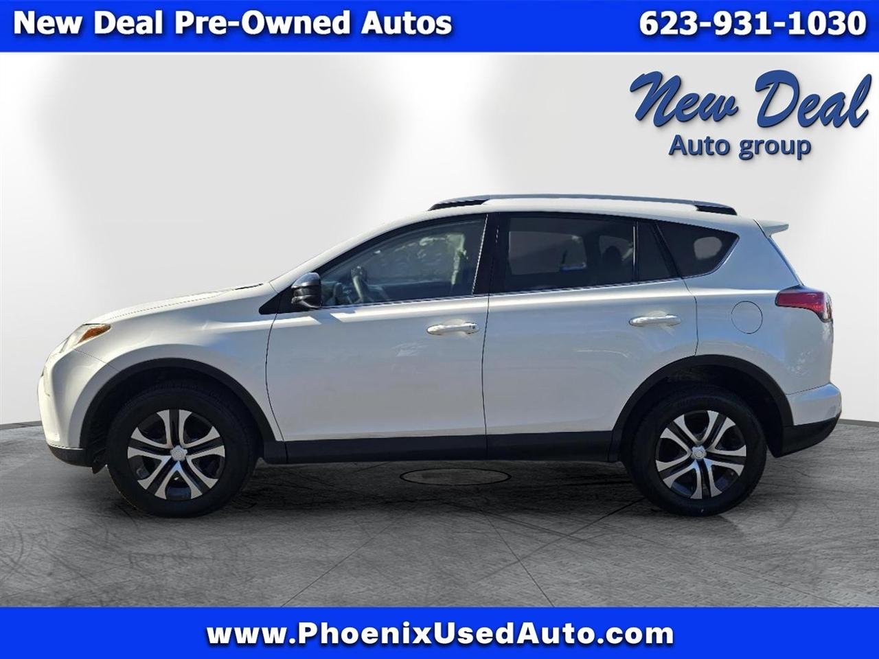 Toyota RAV4 LE FWD 2016