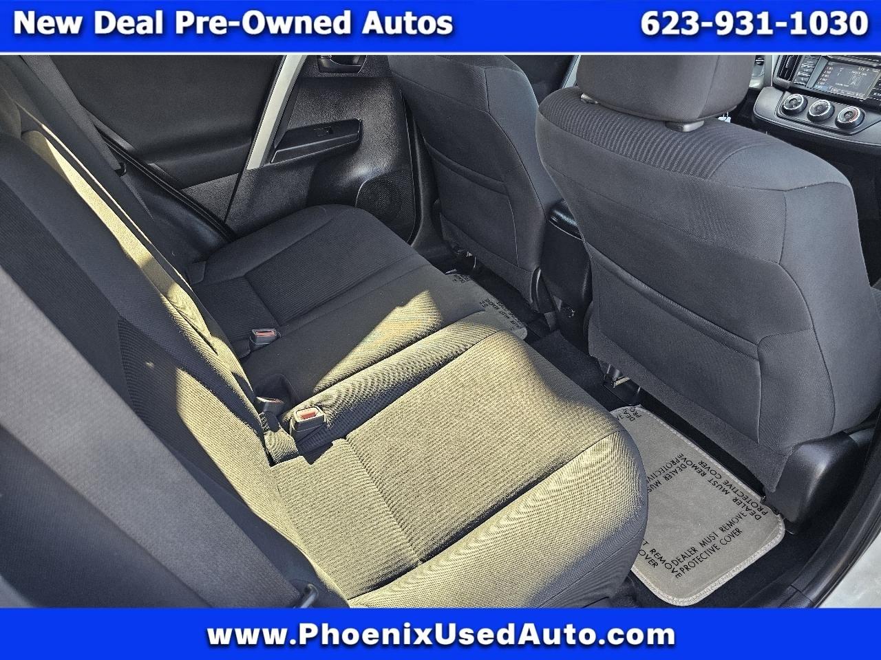 Toyota RAV4 LE FWD 2016