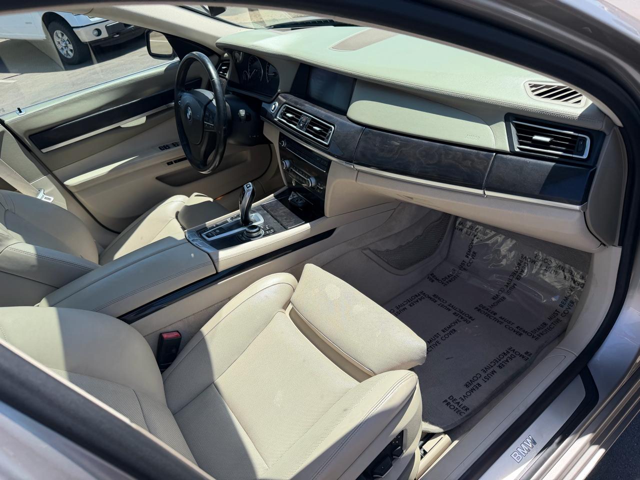 BMW 7-Series 750Li 2009