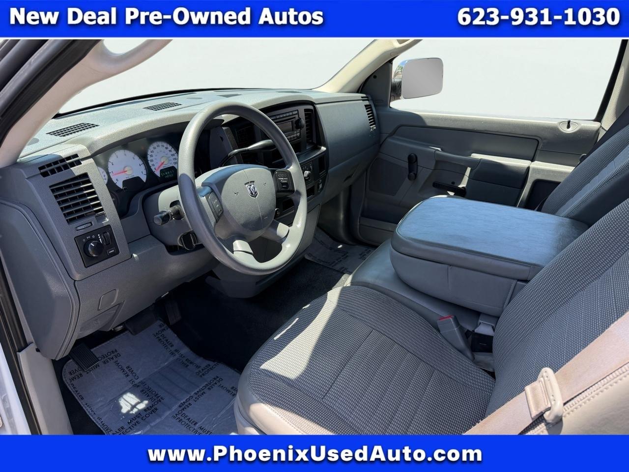 Dodge Ram 1500 2dr Reg Cab 119" WB 2008