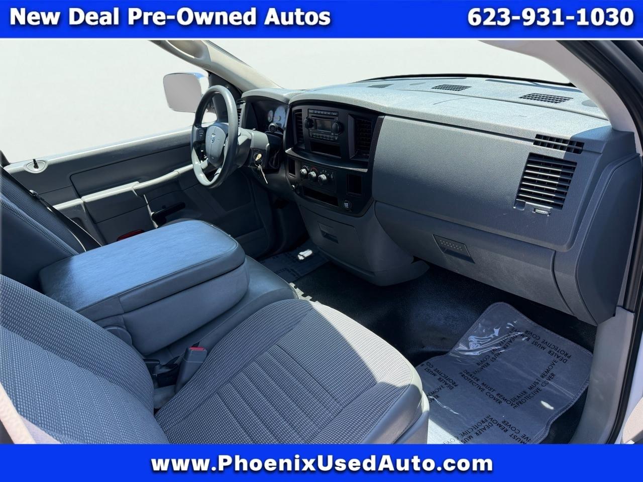 Dodge Ram 1500 2dr Reg Cab 119" WB 2008