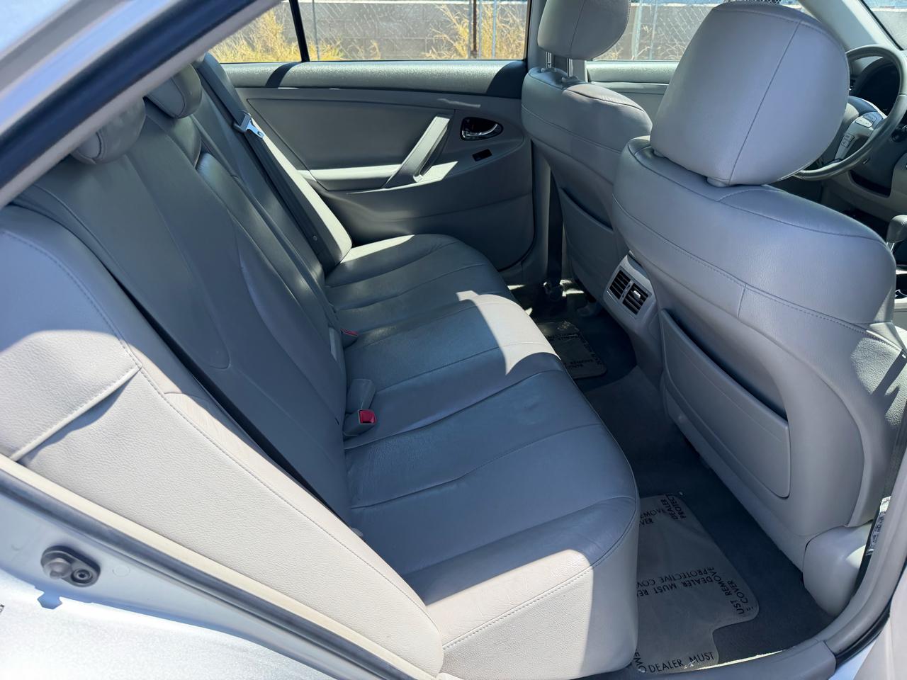 Toyota Camry Hybrid Sedan 2007