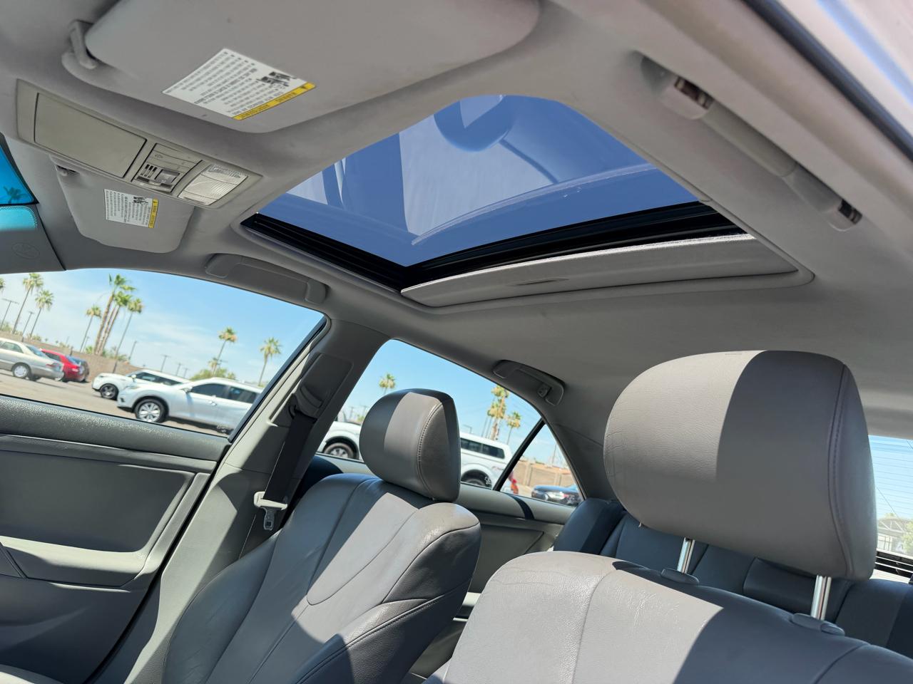 Toyota Camry Hybrid Sedan 2007