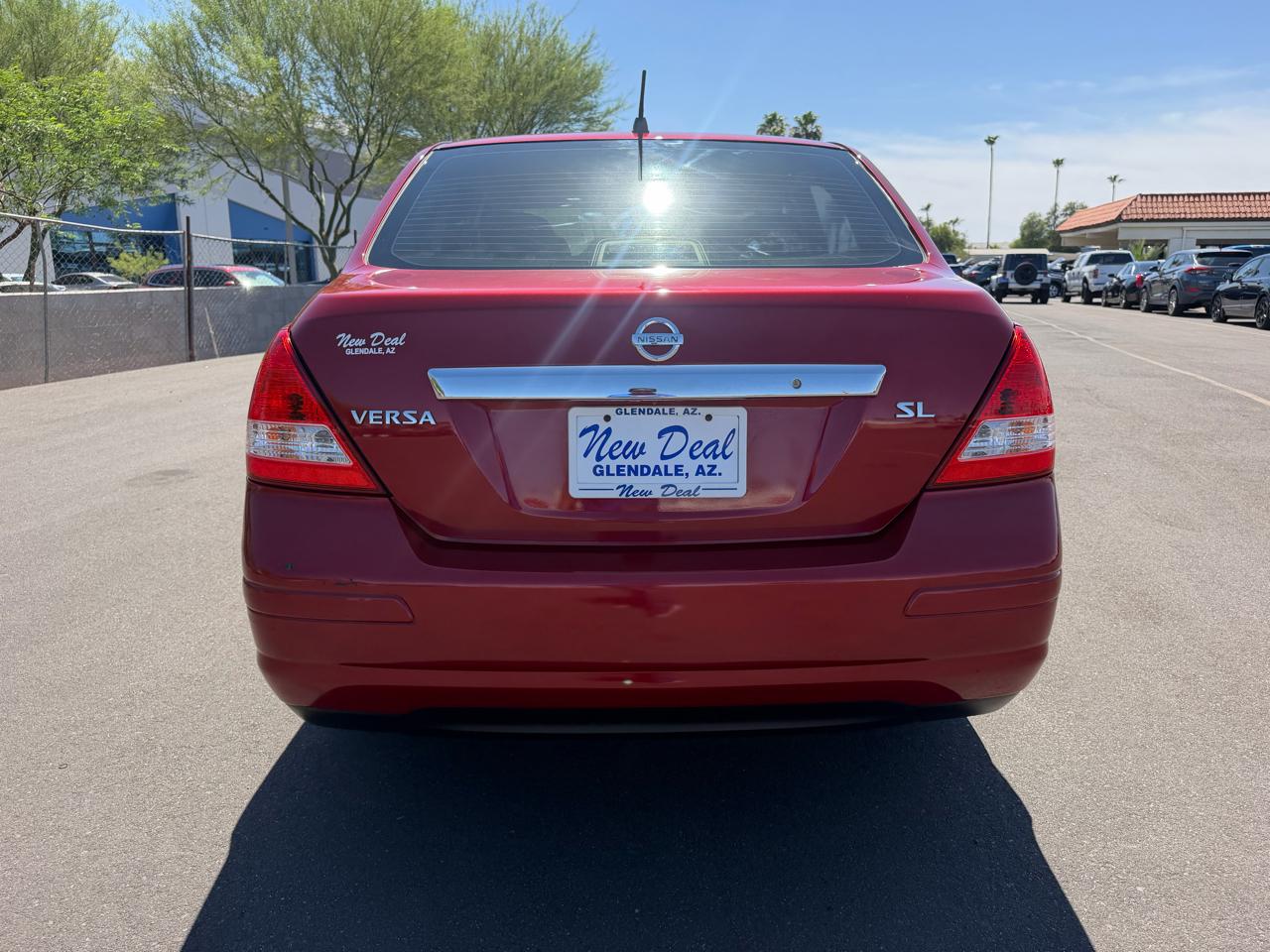 Nissan Versa 1.8 S Sedan 2010