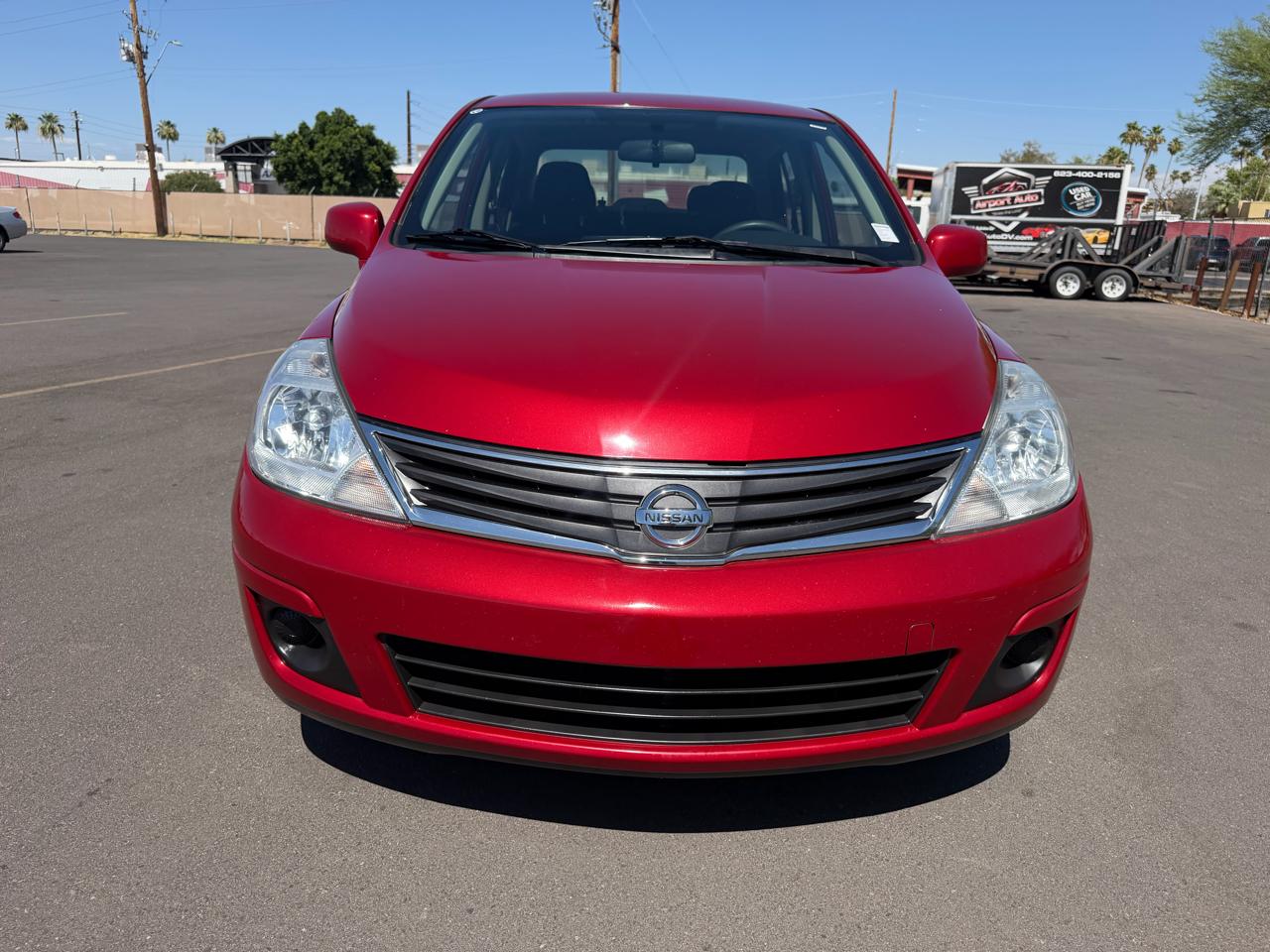 Nissan Versa 1.8 S Sedan 2010