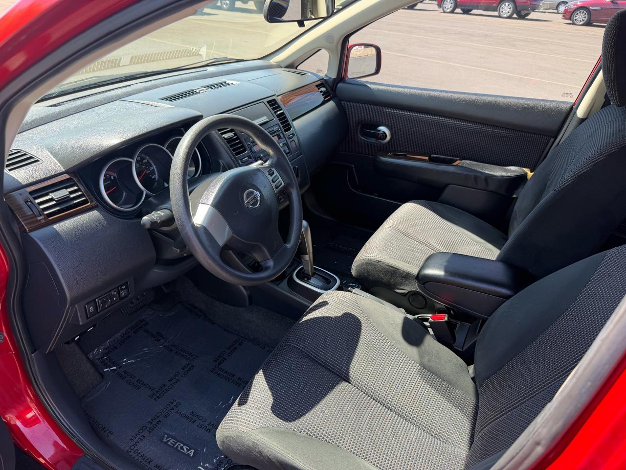 Nissan Versa 1.8 S Sedan 2010