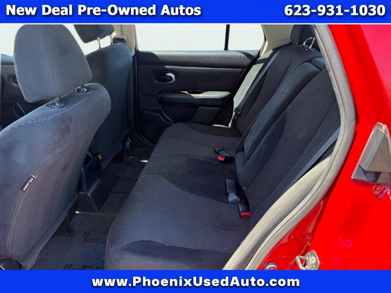 Nissan Versa 1.8 S Sedan 2010