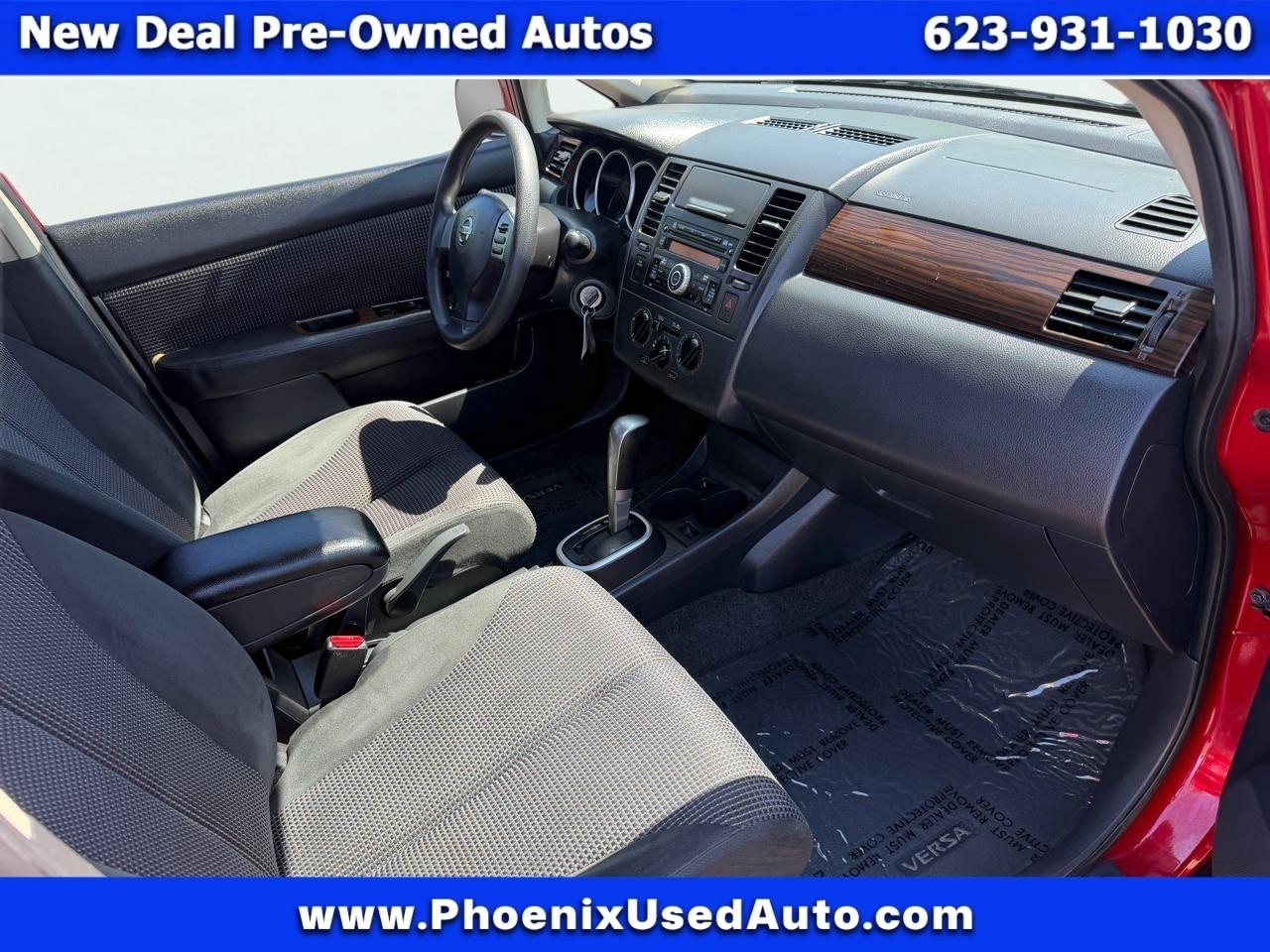 Nissan Versa 1.8 S Sedan 2010