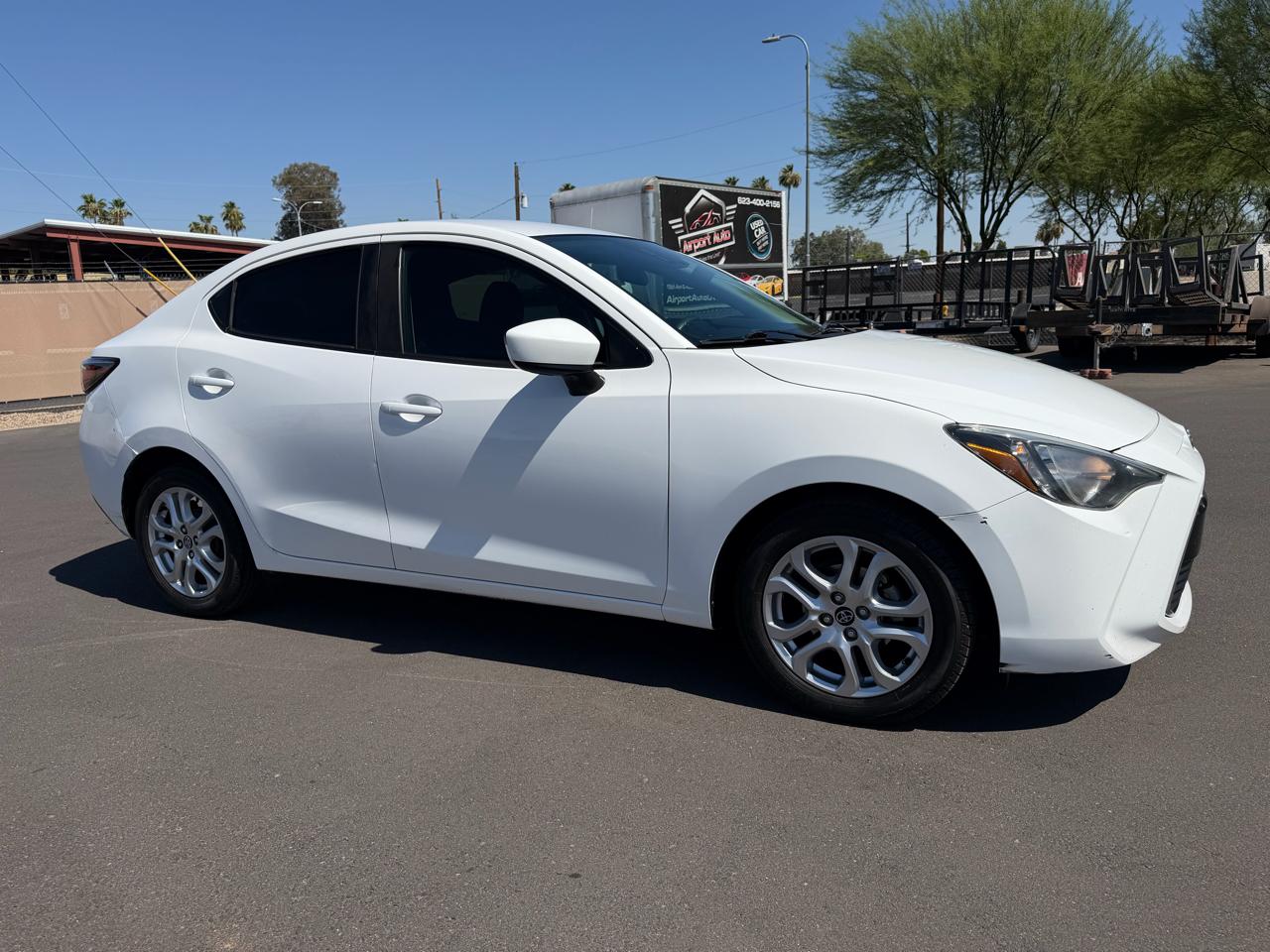 Toyota Yaris iA 6A 2017