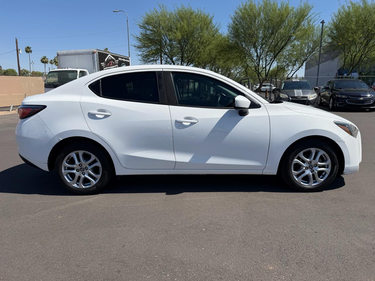 Toyota Yaris iA 6A 2017