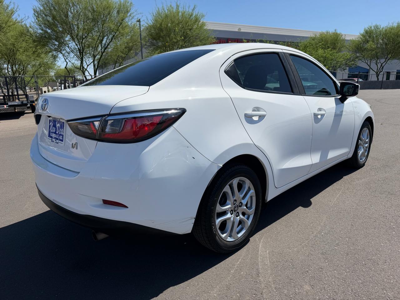 Toyota Yaris iA 6A 2017