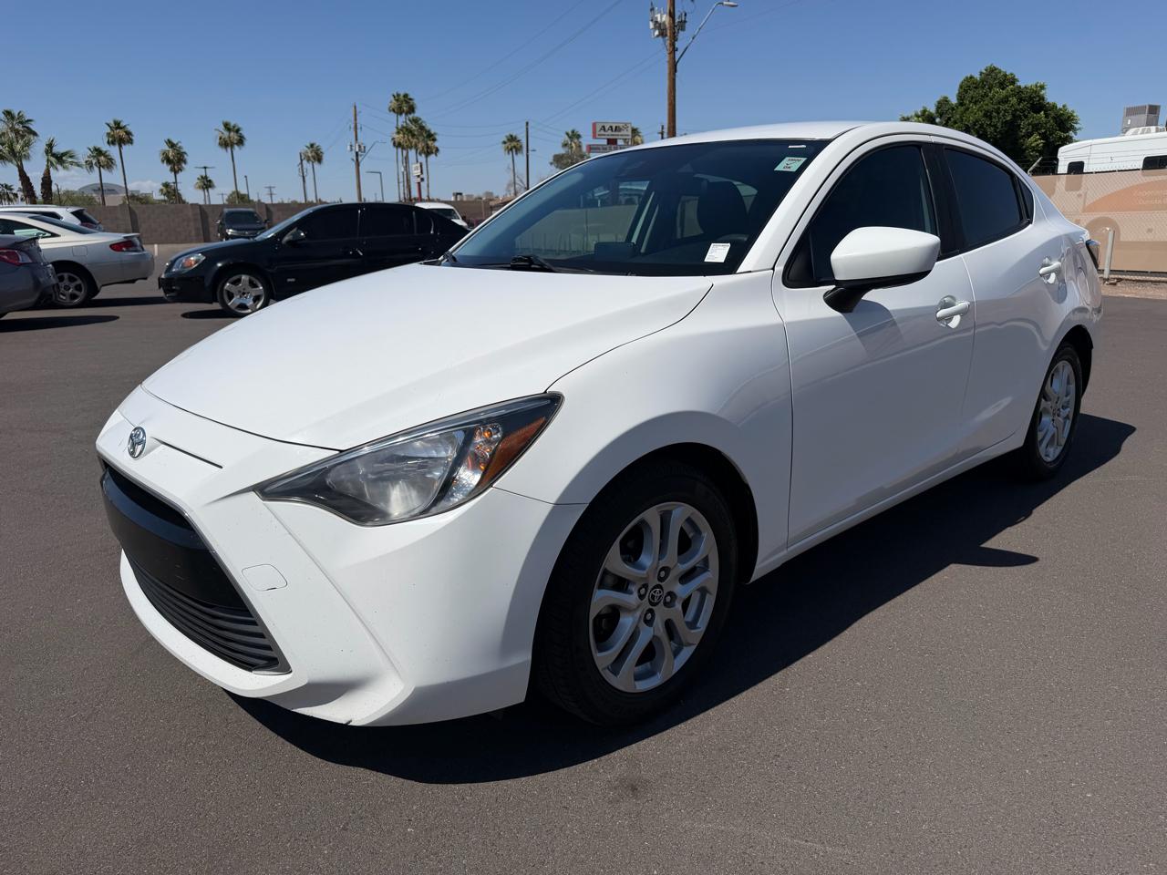 Toyota Yaris iA 6A 2017