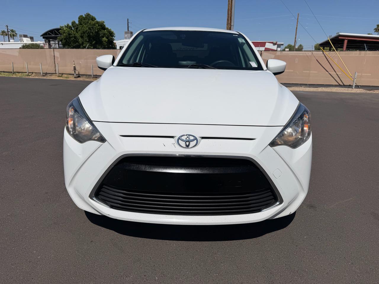 Toyota Yaris iA 6A 2017
