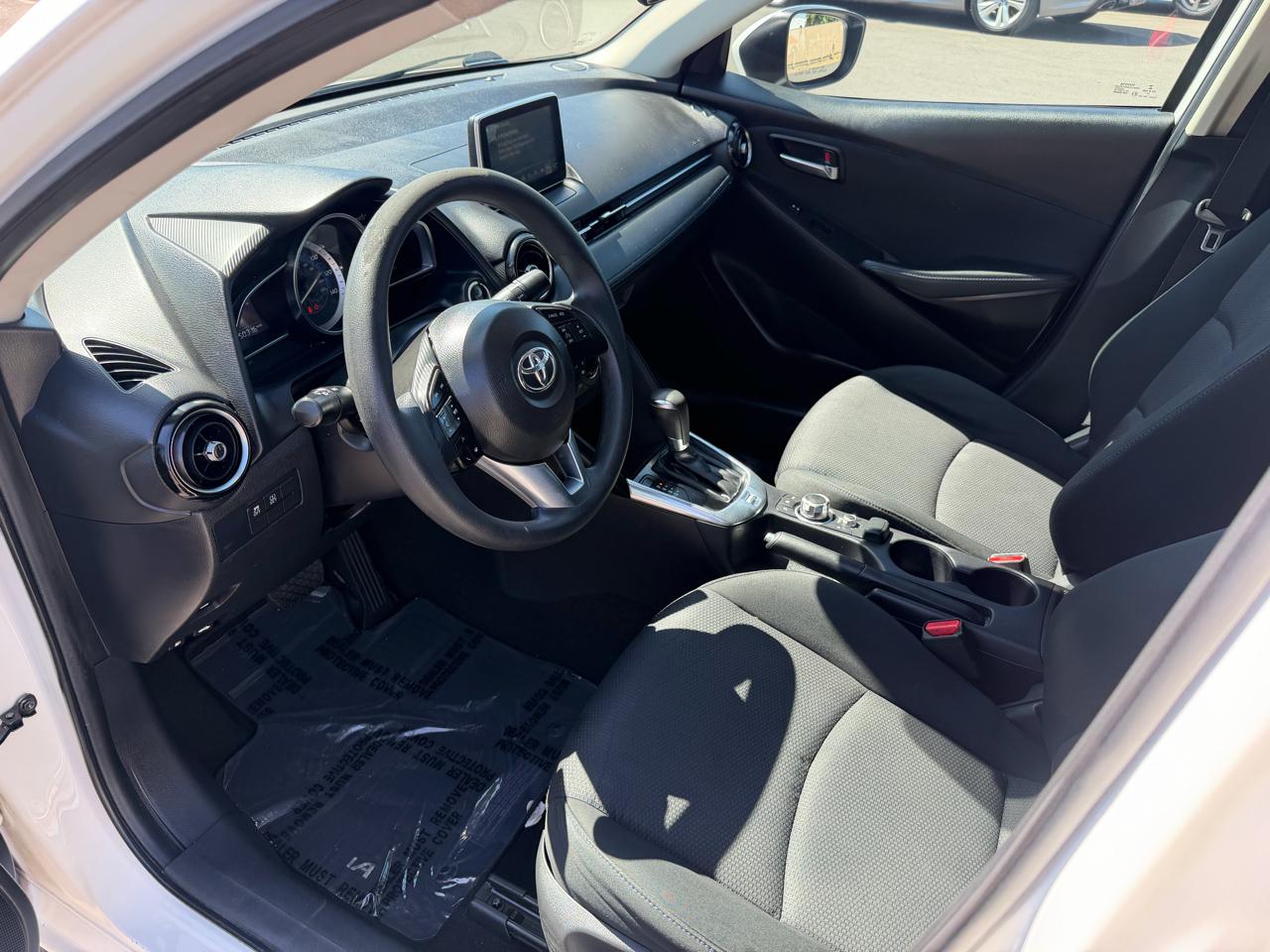 Toyota Yaris iA 6A 2017