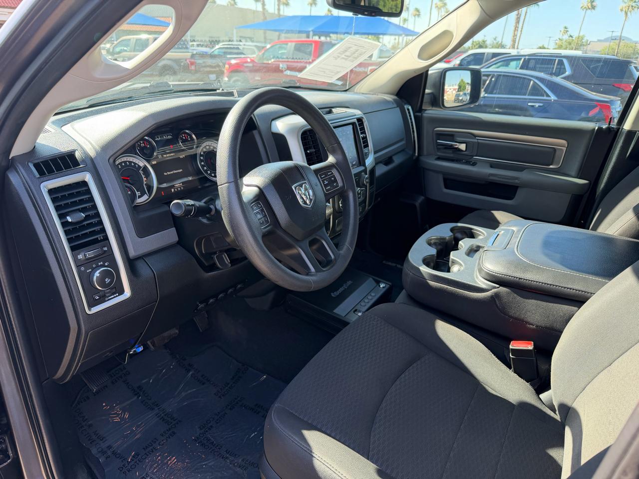 RAM 1500 Classic Tradesman Quad Cab 2WD 2019