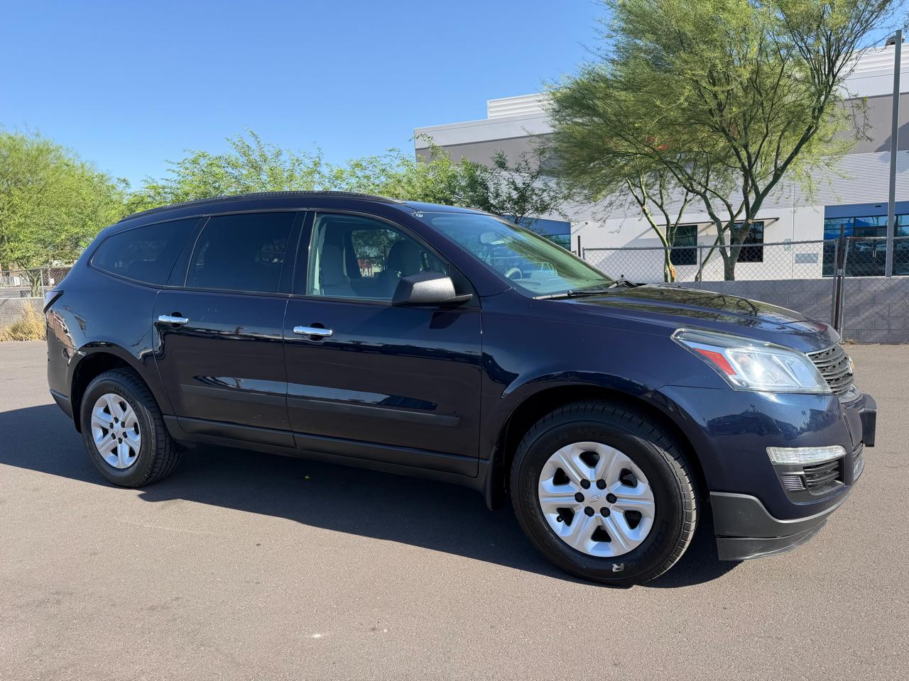 Chevrolet Traverse LS FWD w/PDC 2017