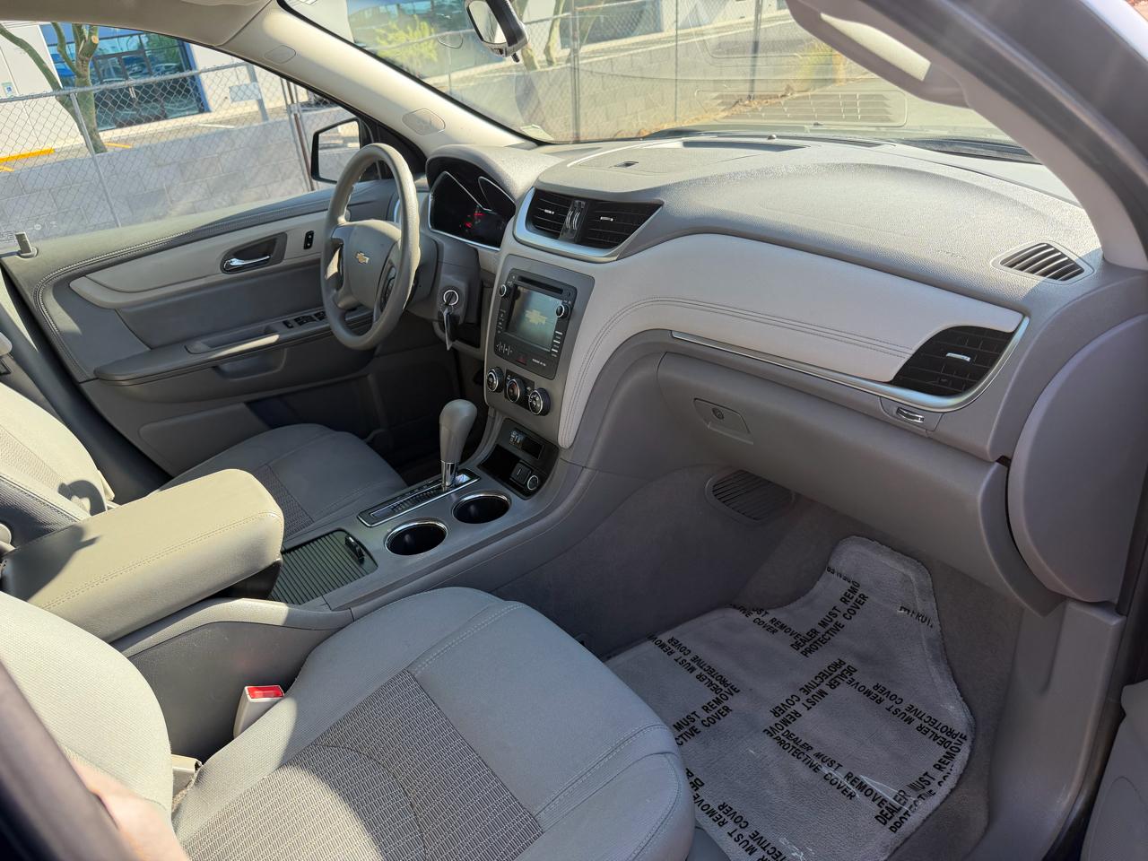 Chevrolet Traverse LS FWD w/PDC 2017