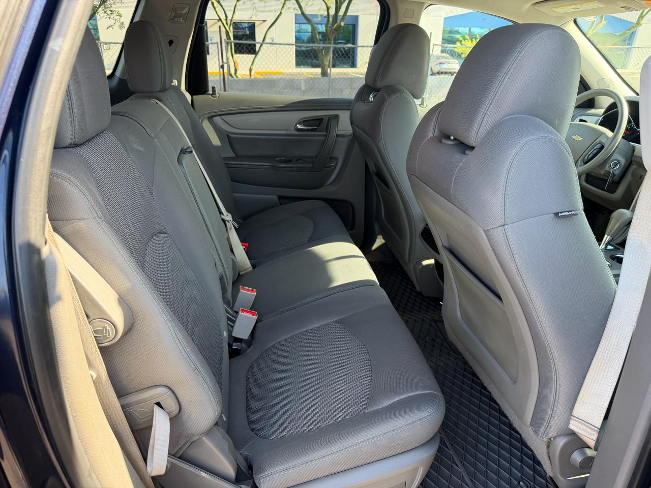 Chevrolet Traverse LS FWD w/PDC 2017
