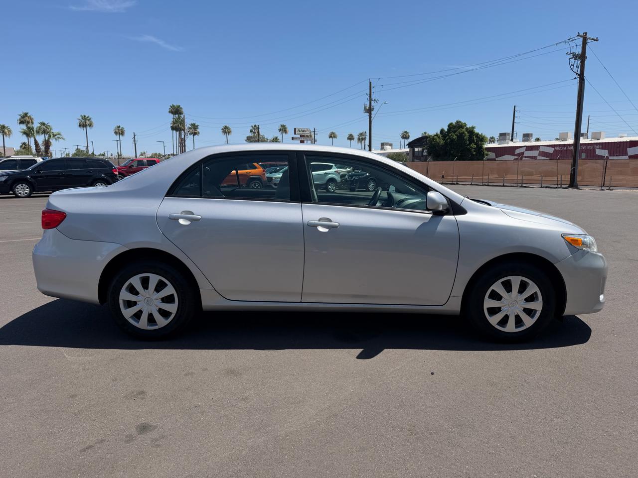 Toyota Corolla S 5-Speed MT 2011