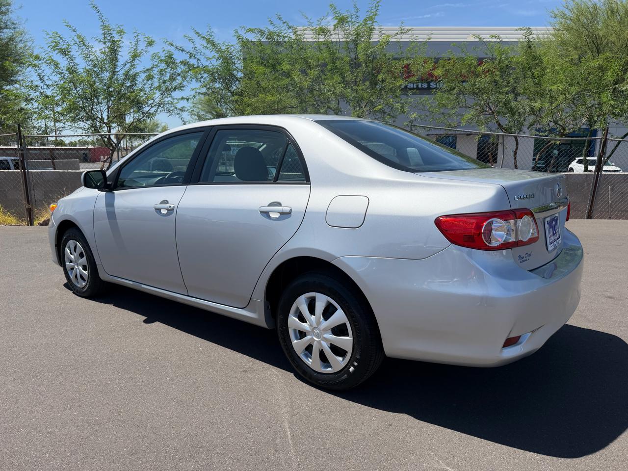 Toyota Corolla S 5-Speed MT 2011