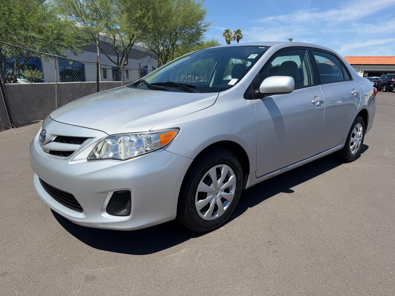 Toyota Corolla S 5-Speed MT 2011