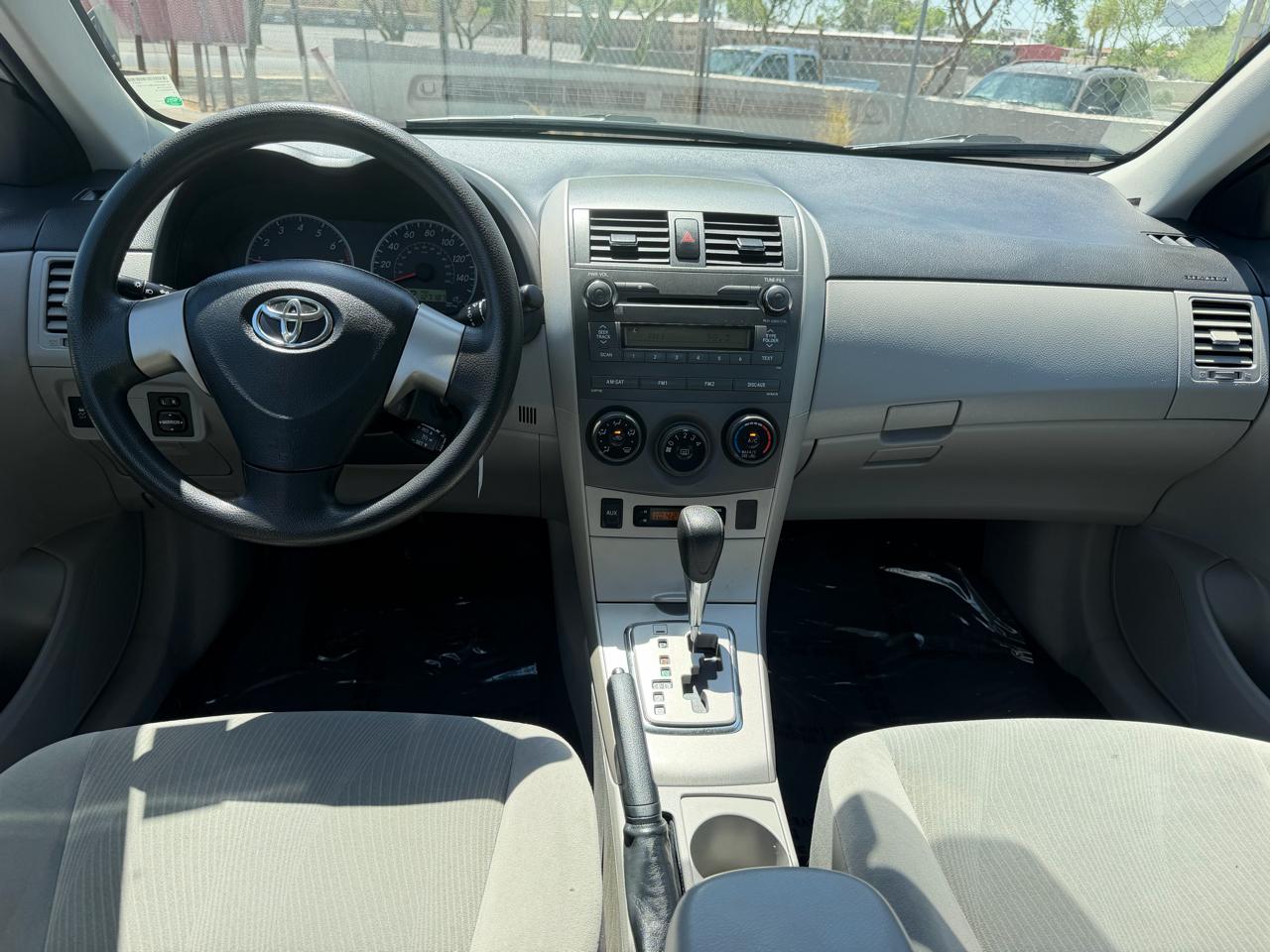 Toyota Corolla S 5-Speed MT 2011