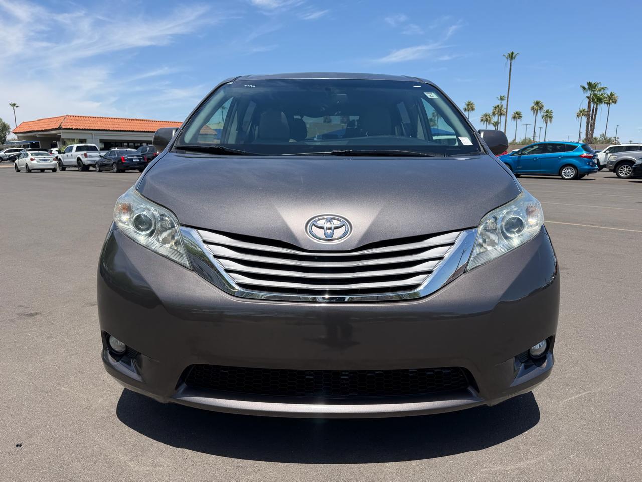 Toyota Sienna XLE FWD 8-Passenger V6 2015
