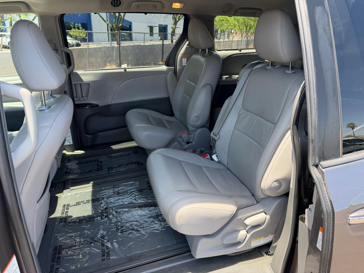 Toyota Sienna XLE FWD 8-Passenger V6 2015