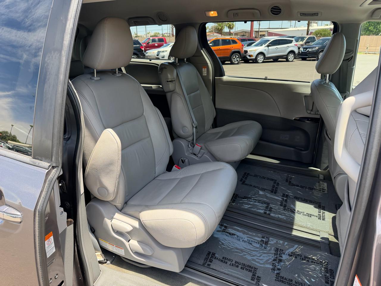 Toyota Sienna XLE FWD 8-Passenger V6 2015