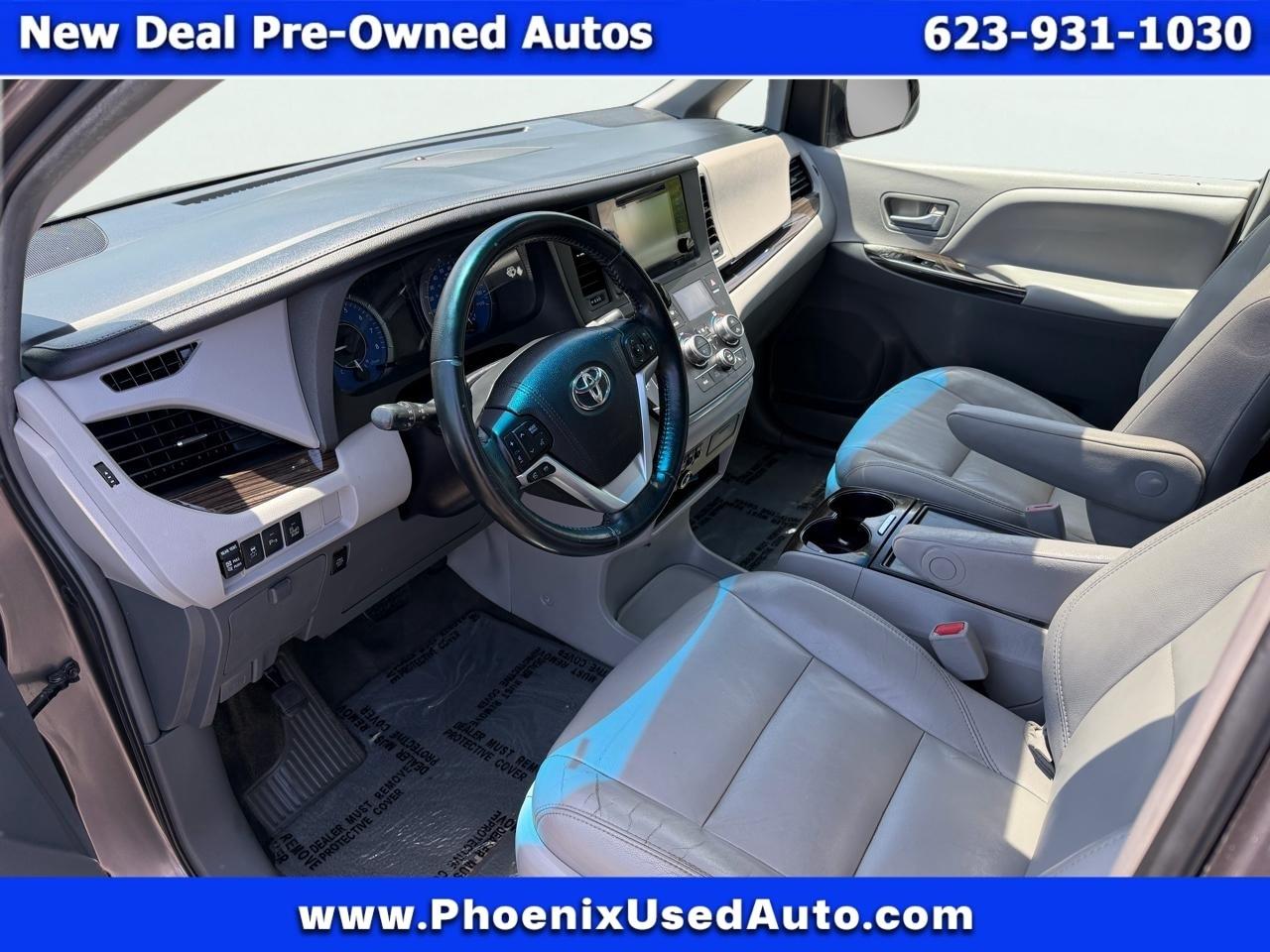 Toyota Sienna XLE FWD 8-Passenger V6 2015
