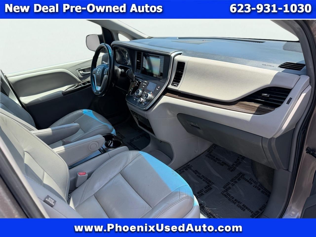 Toyota Sienna XLE FWD 8-Passenger V6 2015
