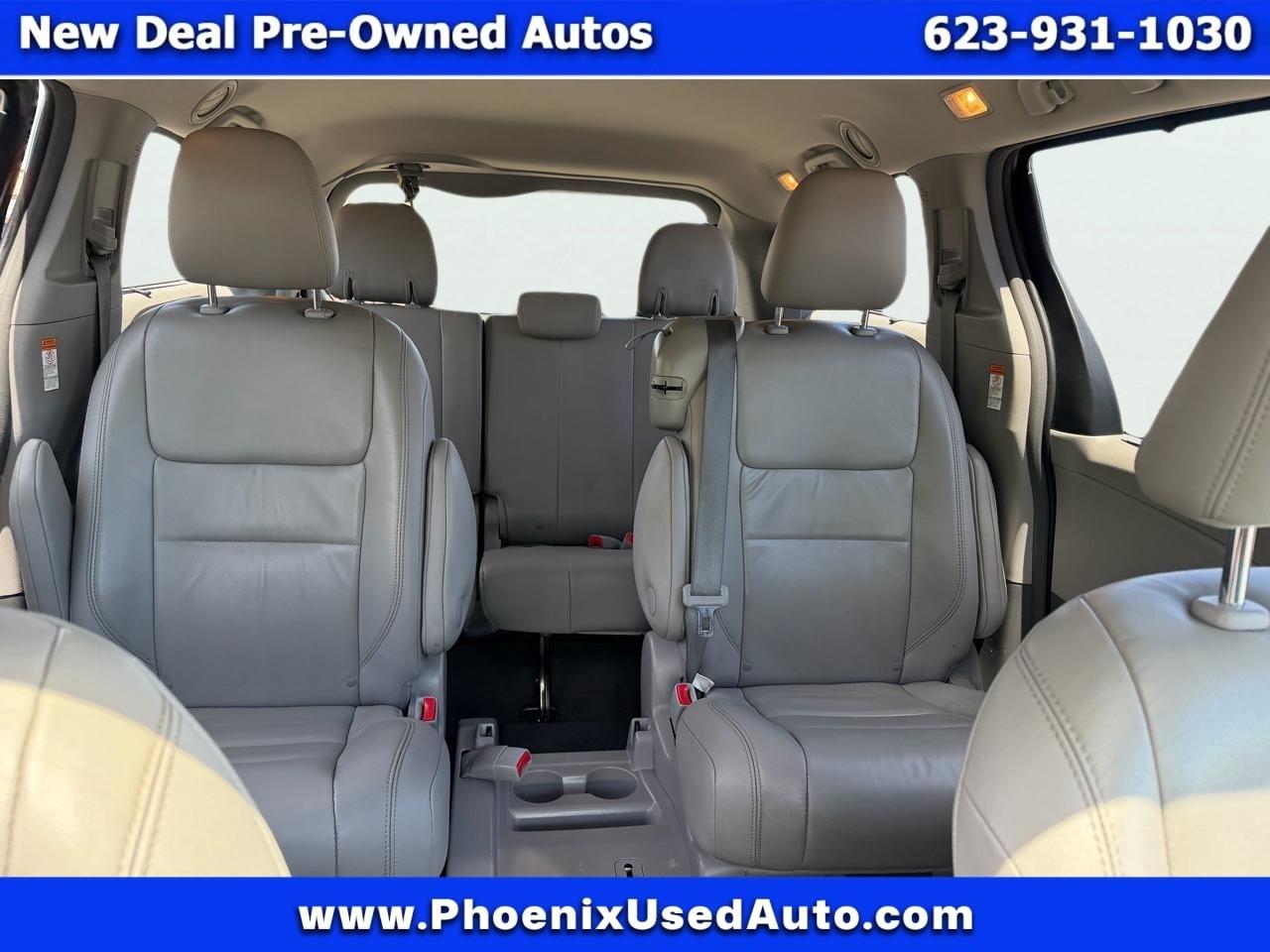 Toyota Sienna XLE FWD 8-Passenger V6 2015