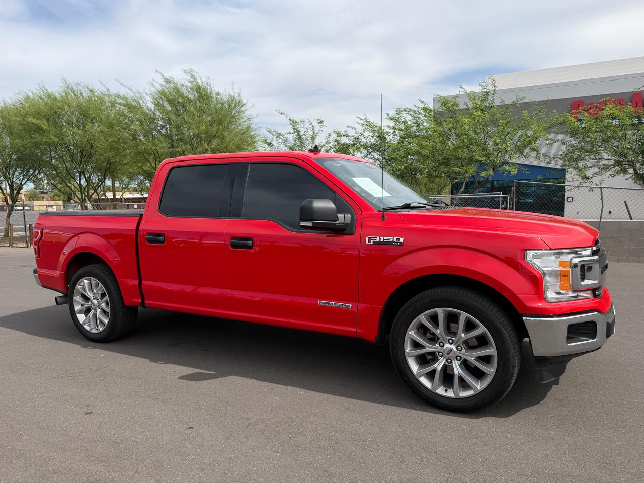 Ford F-150 2WD SuperCrew 139" XL 2019
