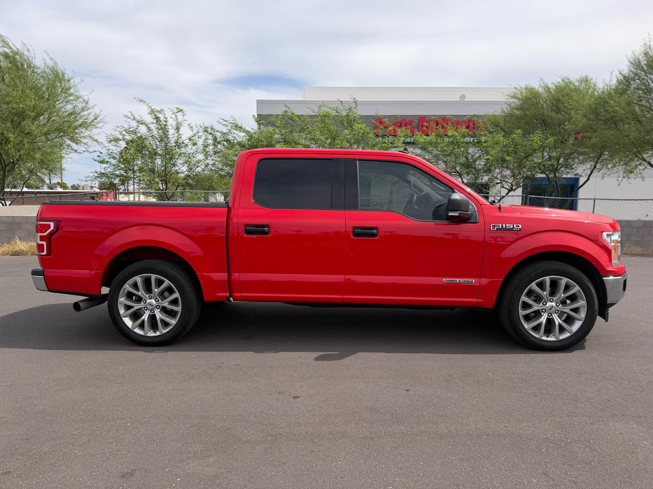 Ford F-150 2WD SuperCrew 139" XL 2019