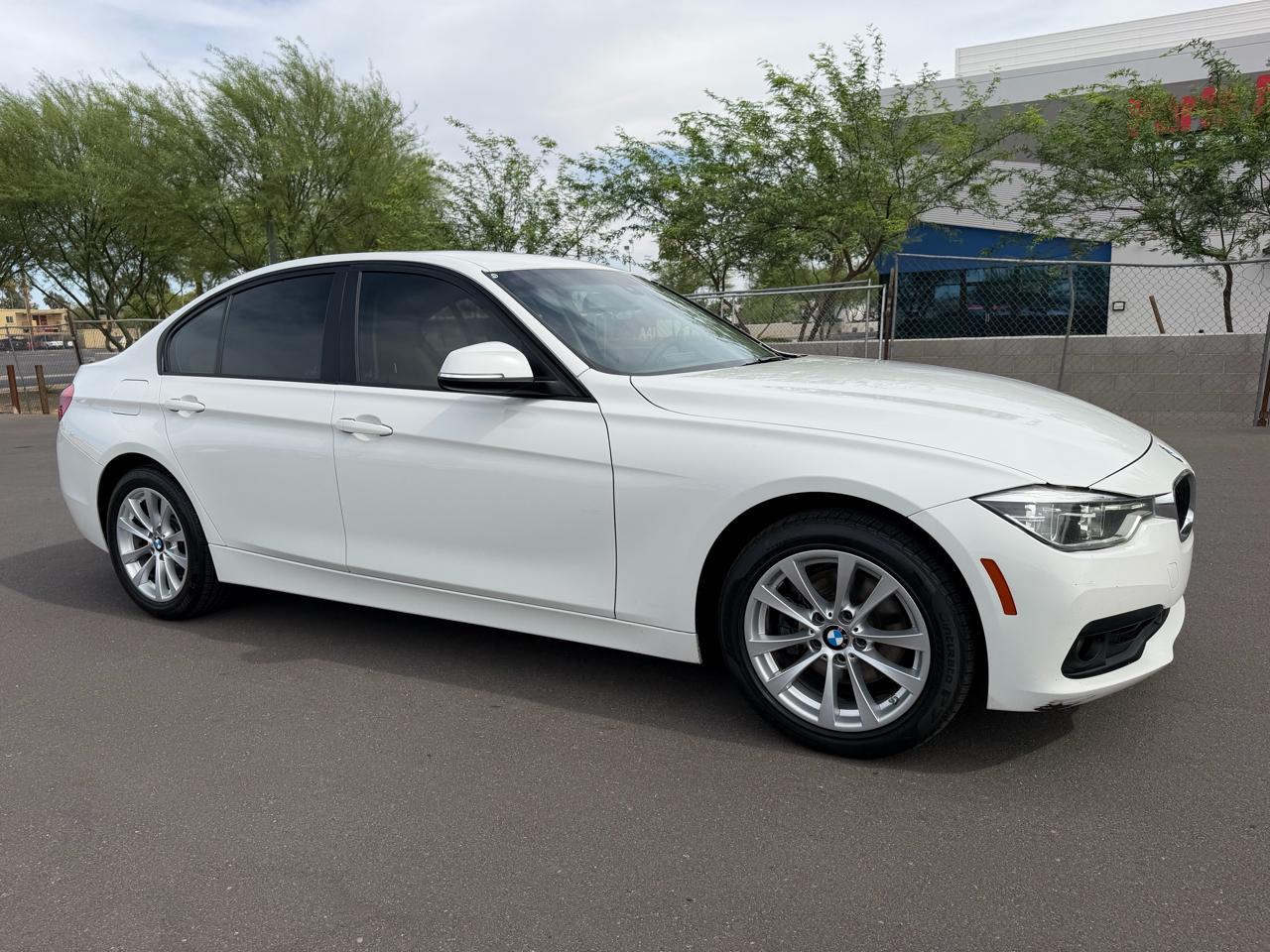 BMW 3-Series 320i xDrive Sedan 2018