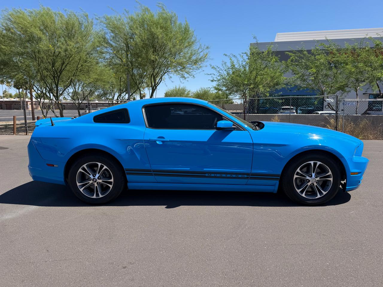 Ford Mustang V6 Coupe 2014