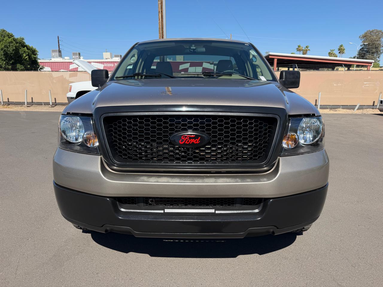 Ford F-150 2WD Reg Cab 126" STX 2005
