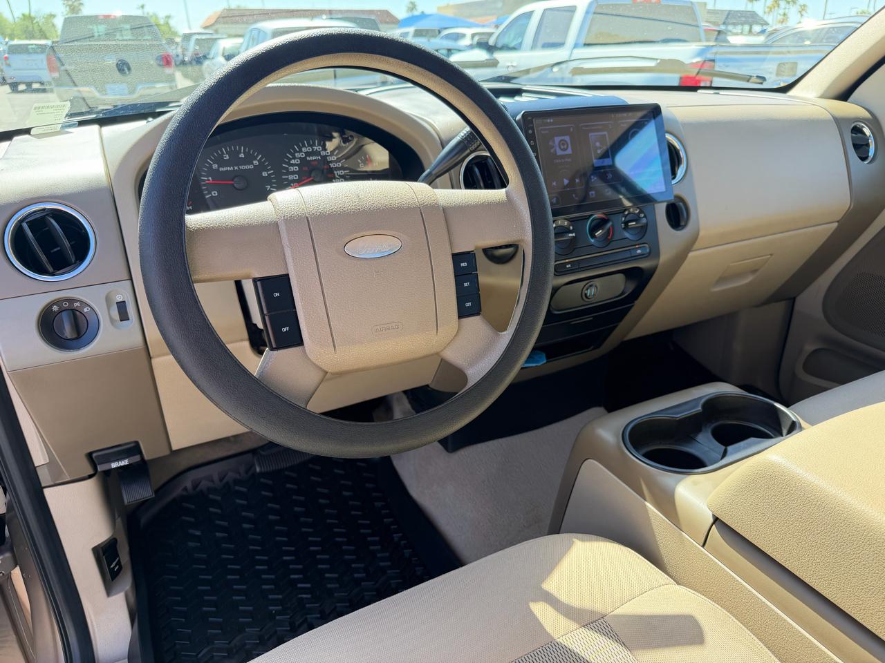 Ford F-150 2WD Reg Cab 126" STX 2005