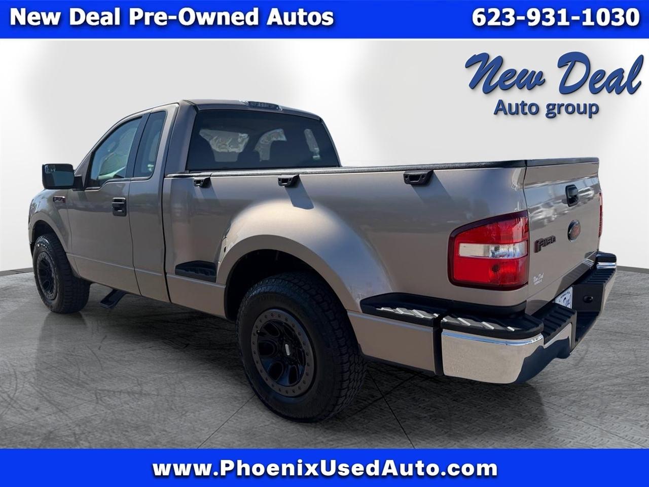 Ford F-150 2WD Reg Cab 126" STX 2005