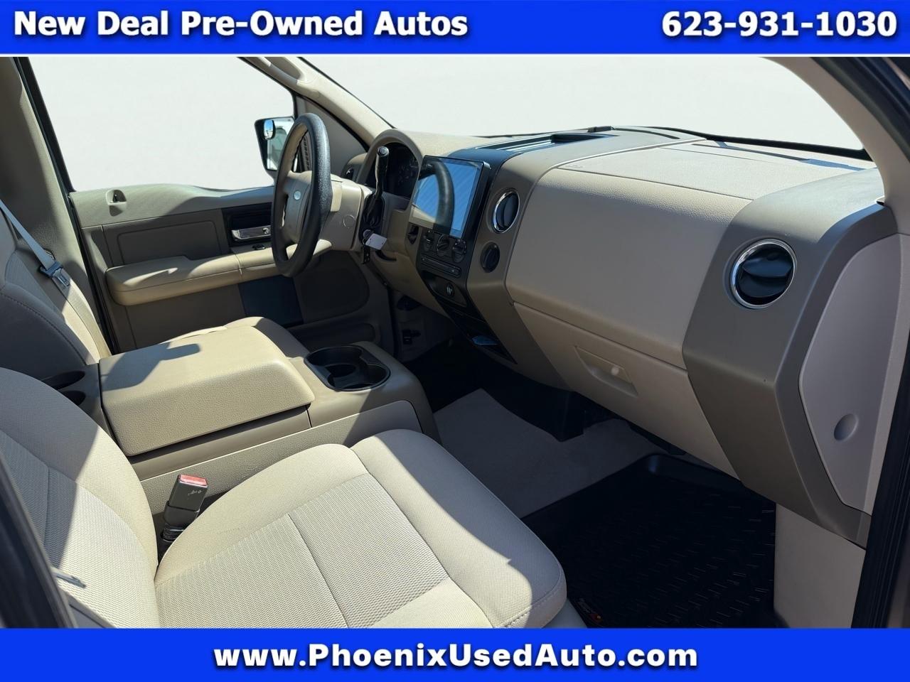 Ford F-150 2WD Reg Cab 126" STX 2005